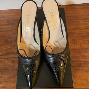 Chanel Vintage Bow Mules Size 37 in Black